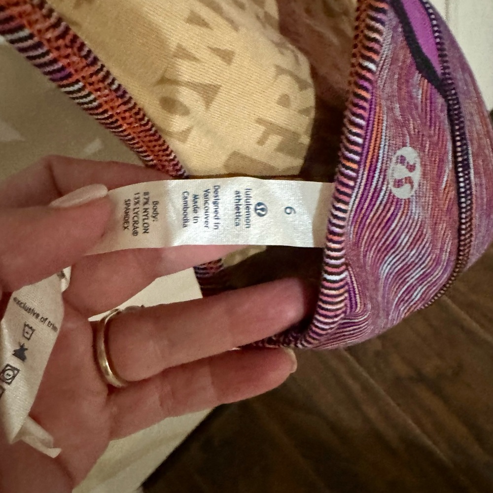 NWT lululemon athletica Multicolor Sports Bra - Picture 4 of 7